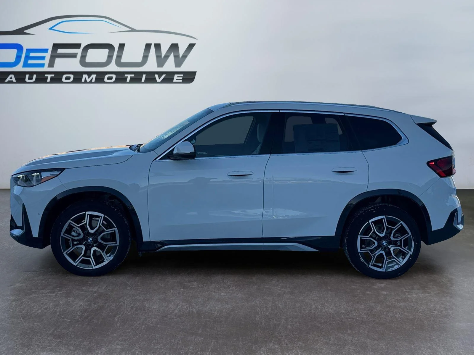 New 2026 Alpine White BMW xDrive28i image 6