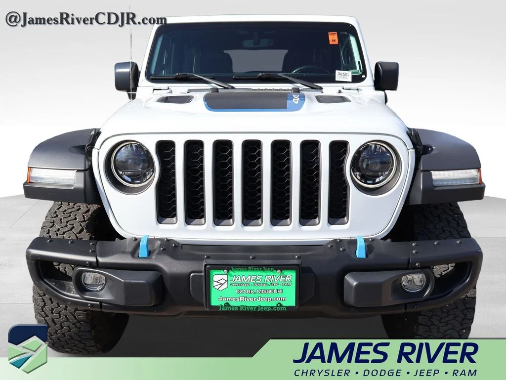 Used 2023 White Jeep Rubicon 4xe image 7