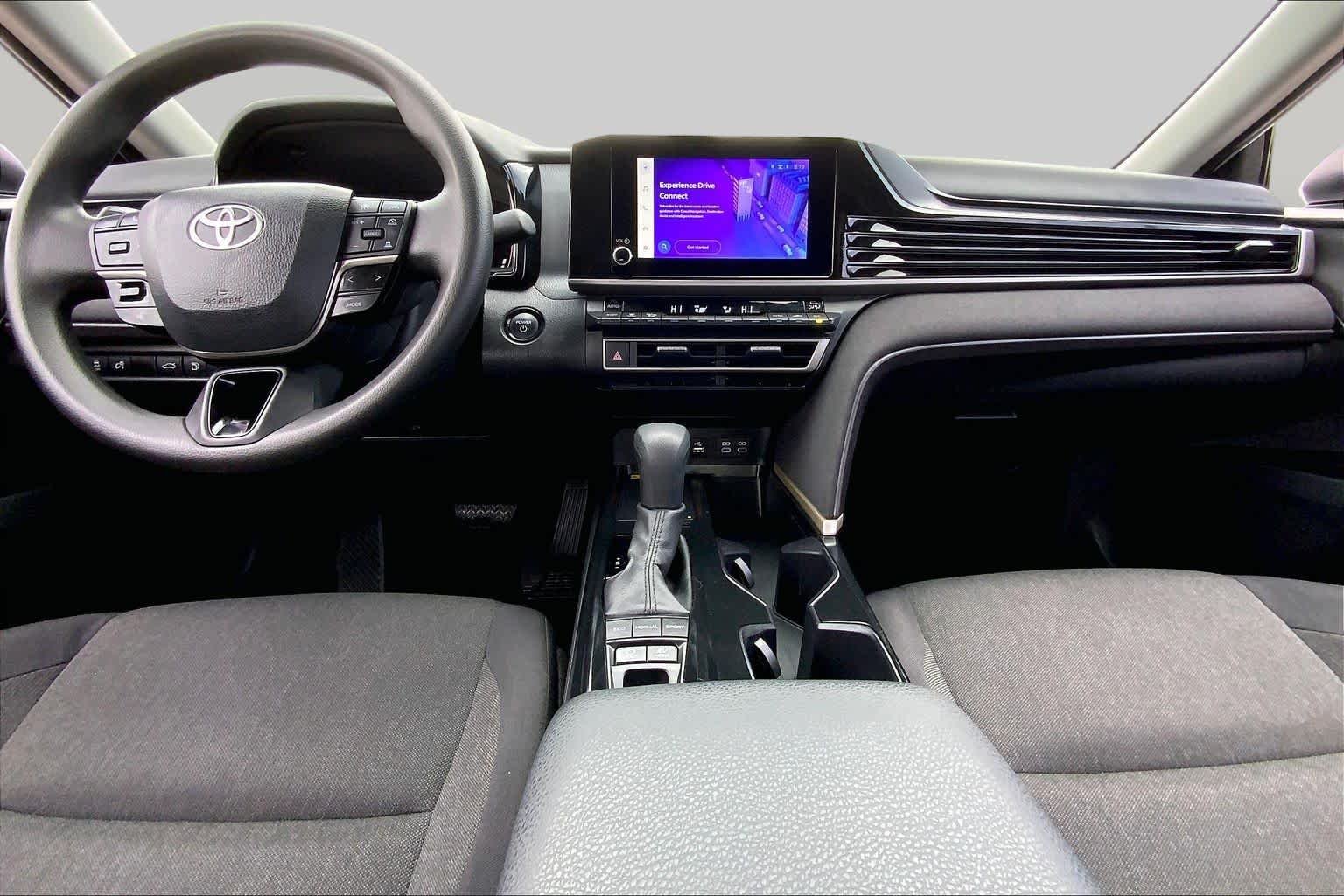 Used 2025 Ice Cap Toyota LE image 15