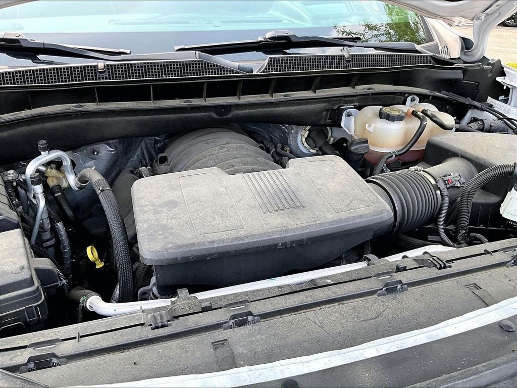 Used 2023 White Chevrolet Premier image 31