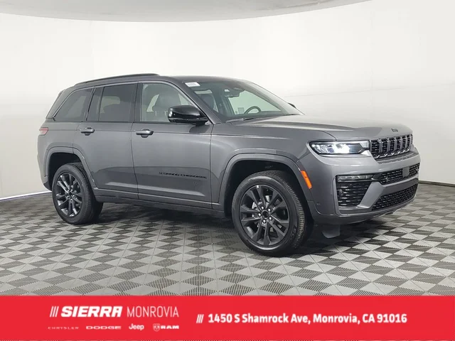 2026 Jeep Grand Cherokee Limited Reserve 4x4's photo