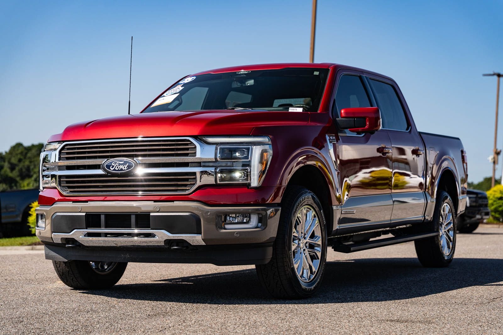 Certified Used 2025  Ford King Ranch image 3