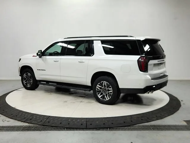 Used 2025 Iridescent Pearl Tricoat Chevrolet Z71 image 6