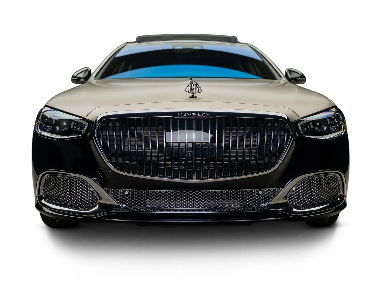 Used 2023  Mercedes-Benz Maybach S 680 image 2