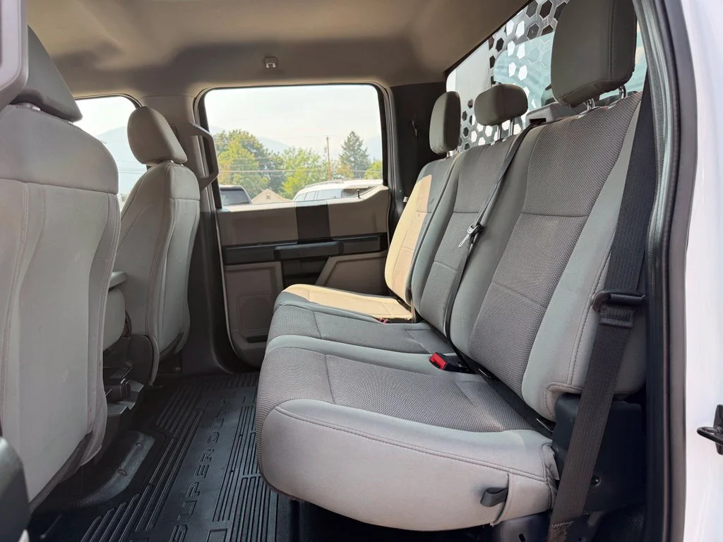 Used 2020 White Ford XL image 17