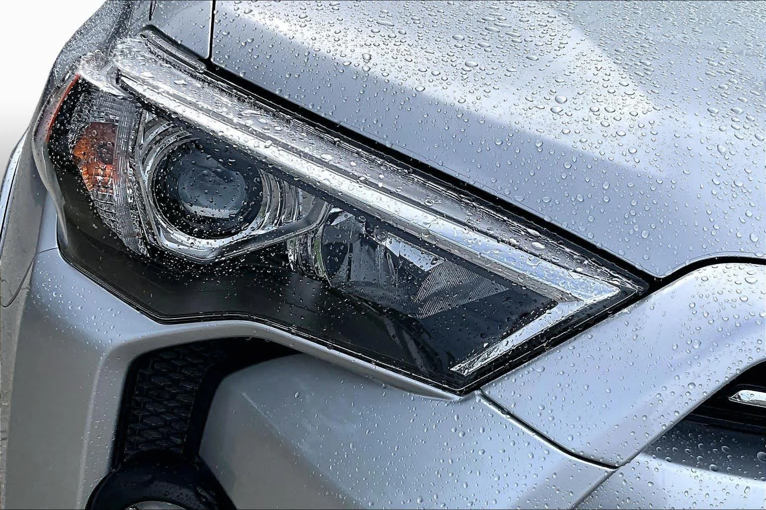 Used 2022 Classic Silver Metallic Toyota SR5 image 28