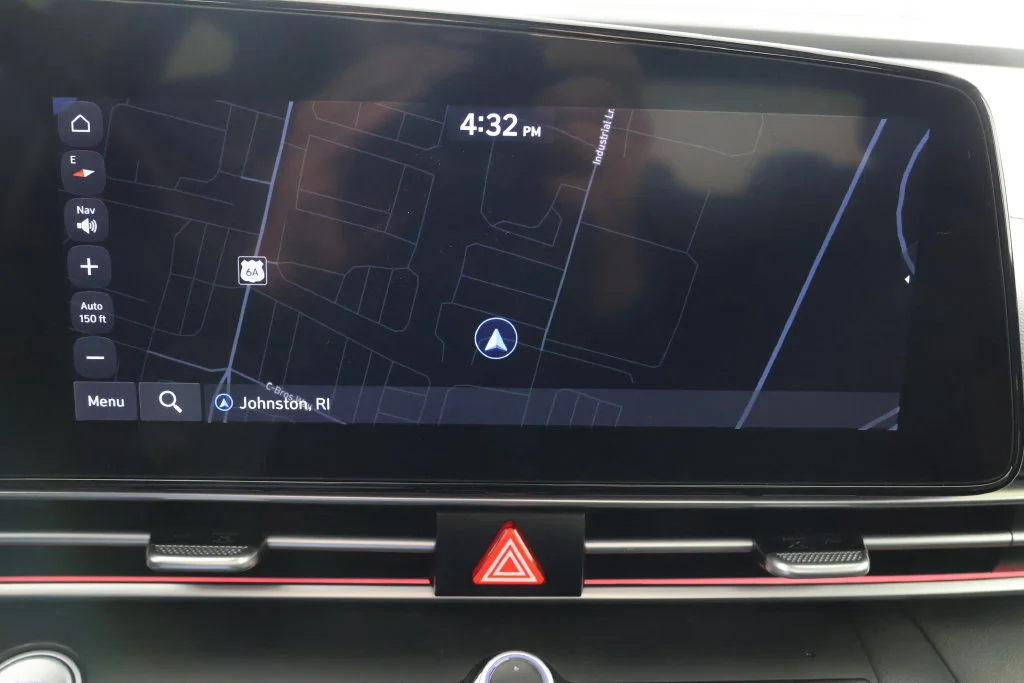 Used 2025 Abyss Black Hyundai SEL Convenience image 14