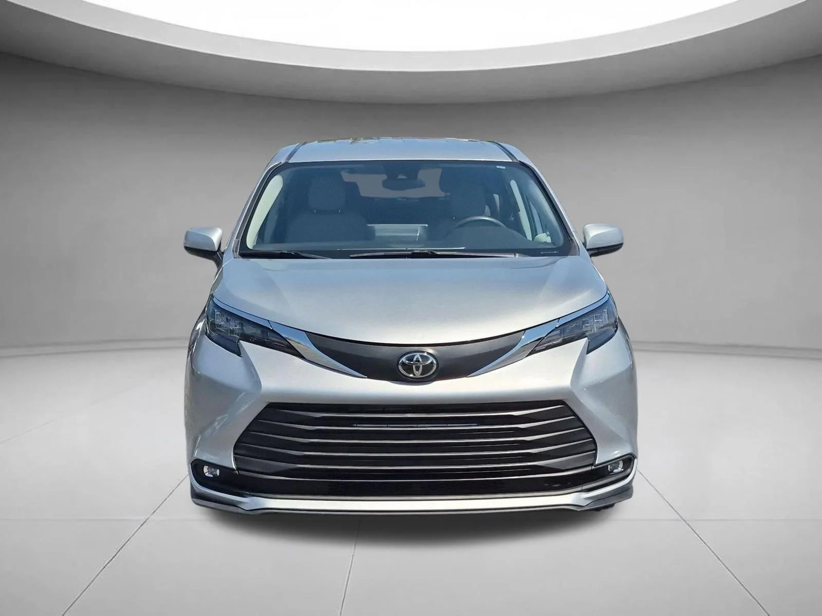 Used 2024  Toyota LE image 8