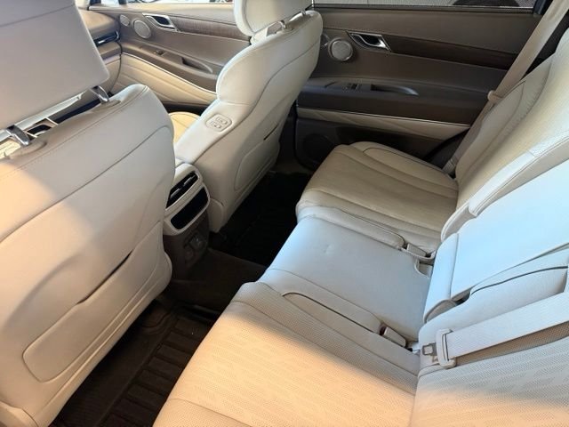Used 2023 Silver Genesis 2.5T image 14