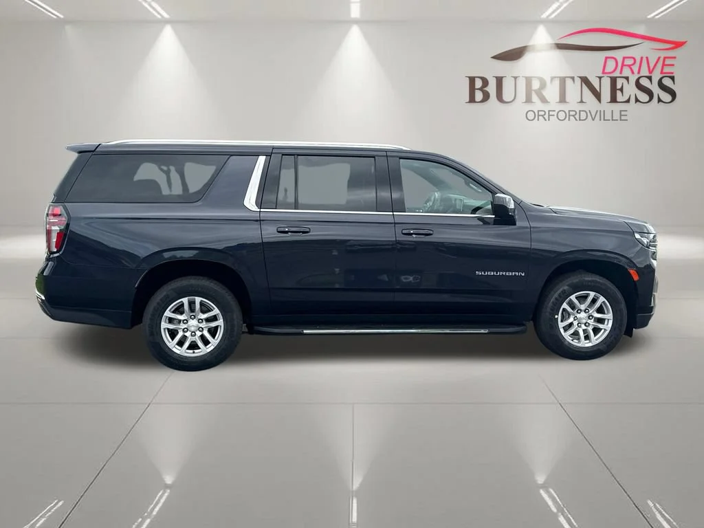 2022 Chevrolet Suburban LT - Photo 9