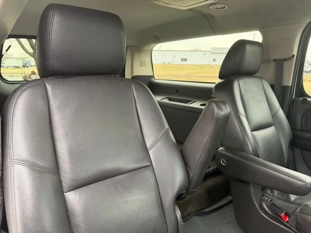 Used 2014 Silver GMC Denali image 11