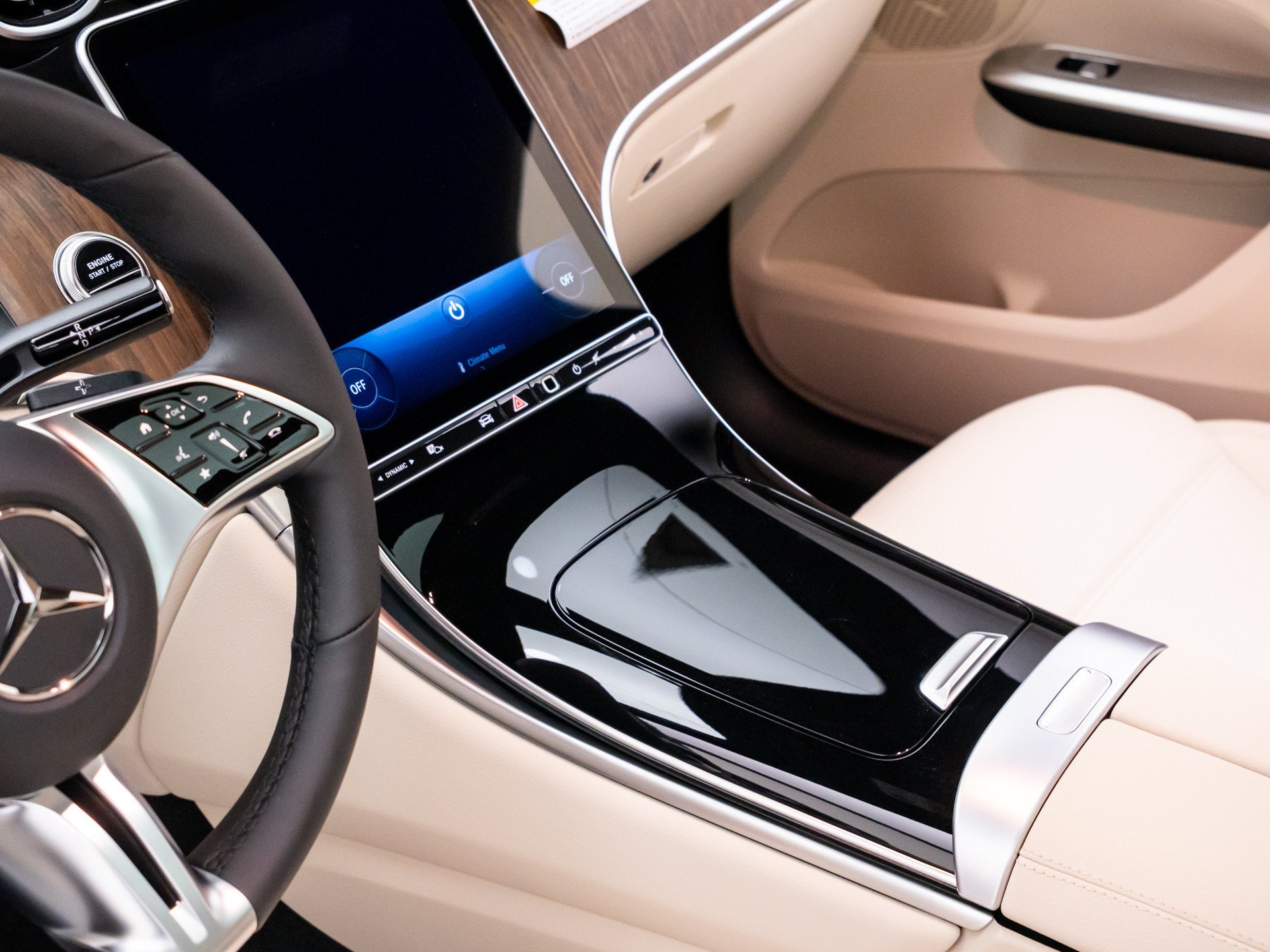 New 2026 White Mercedes-Benz GLC 300 image 50