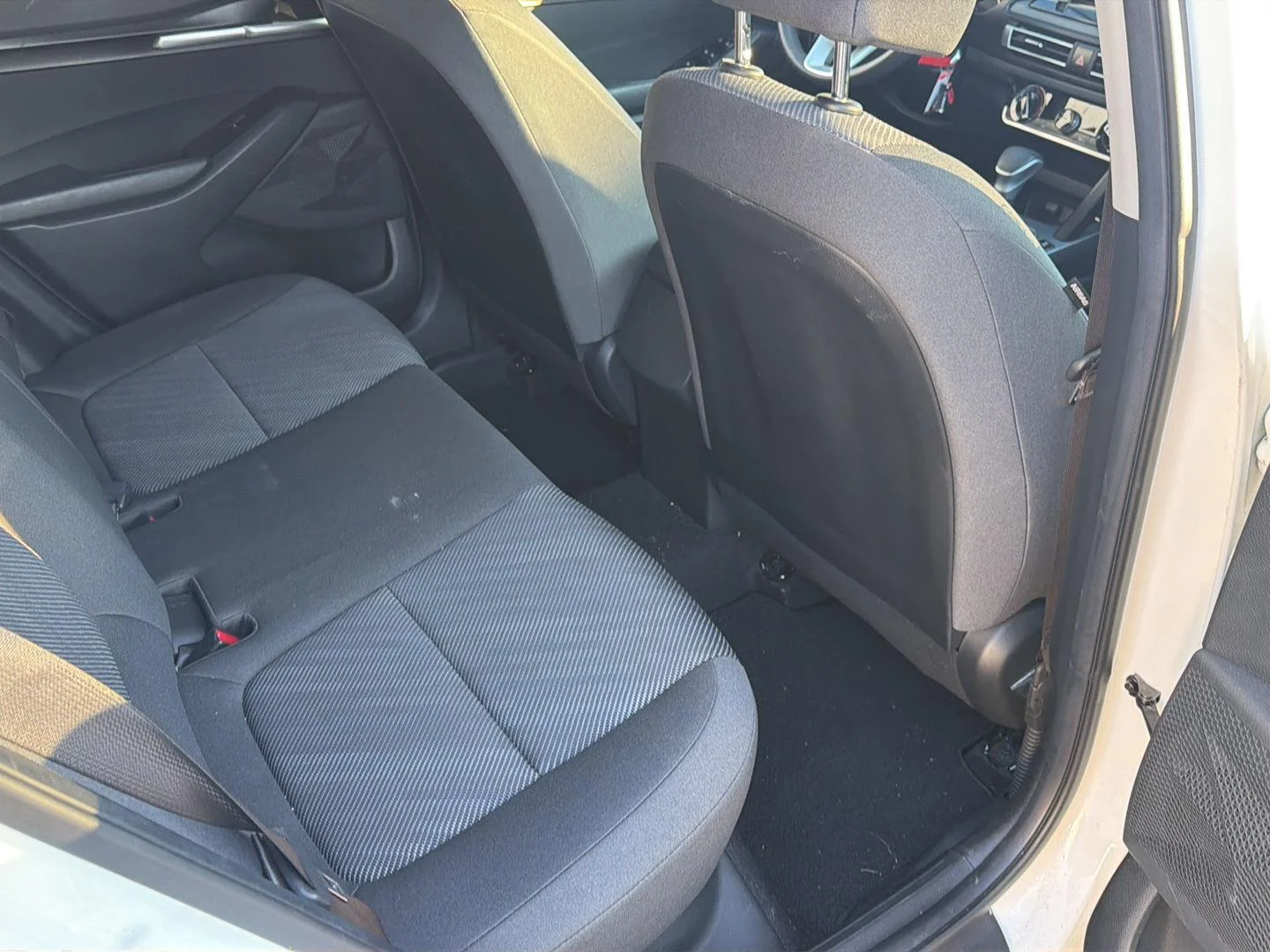Used 2021 Snow White Pearl Kia LX image 19