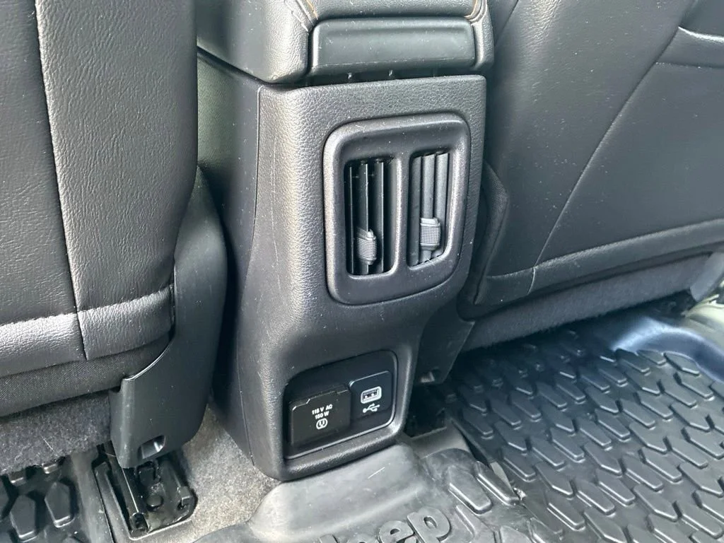 Used 2019 White Clearcoat Jeep Latitude image 50