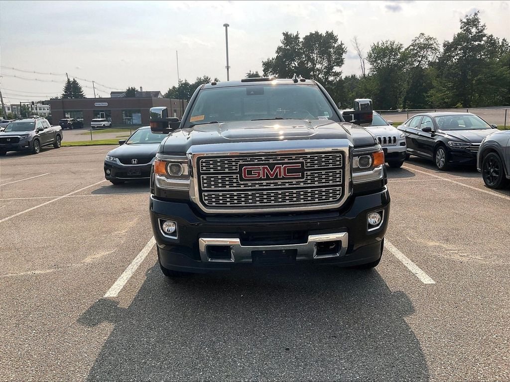 Used 2019 Black GMC Denali image 4