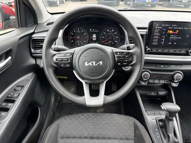 Used 2023 Red Kia S image 15