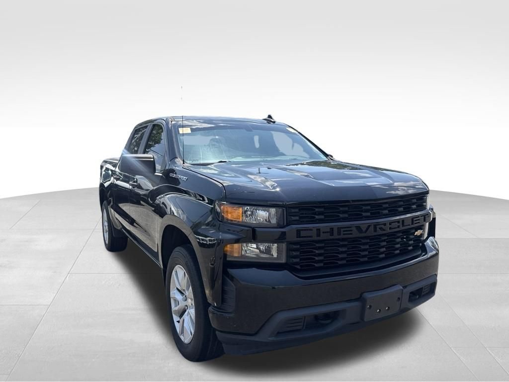 Used 2022 Black Chevrolet Custom image 10