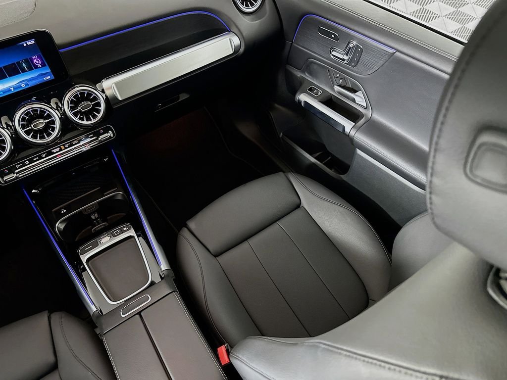 Used 2026 Gray Mercedes-Benz GLB 250 image 22