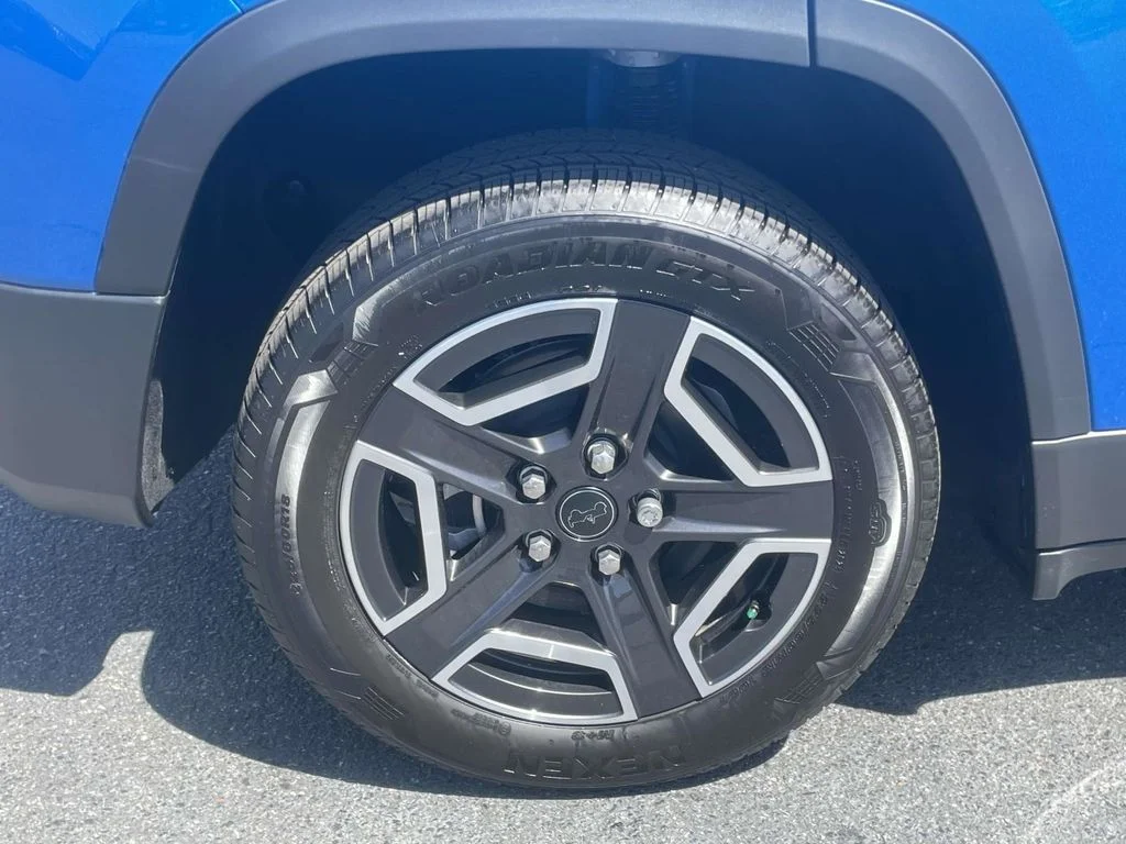 New 2026 Hydro Blue Pearlcoat Jeep Laredo image 13