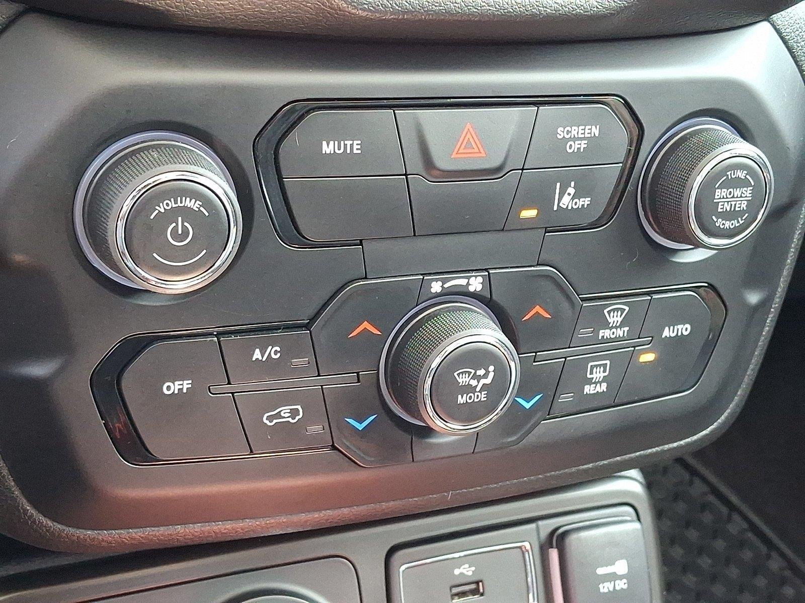 Used 2022 Sting-Gray Clearcoat Jeep Trailhawk image 18