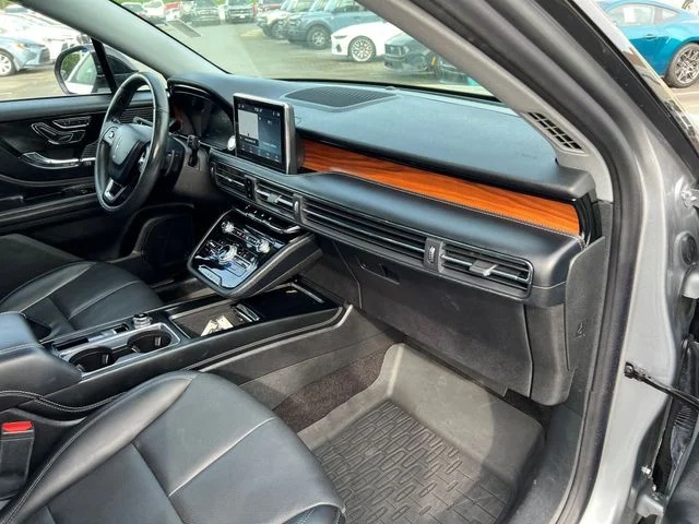Used 2022 Silver Lincoln Reserve image 35