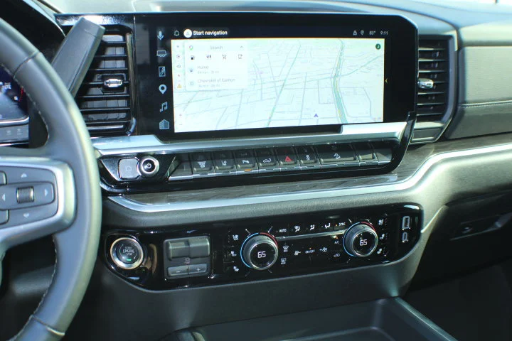 Used 2026 Summit White Chevrolet LTZ image 11