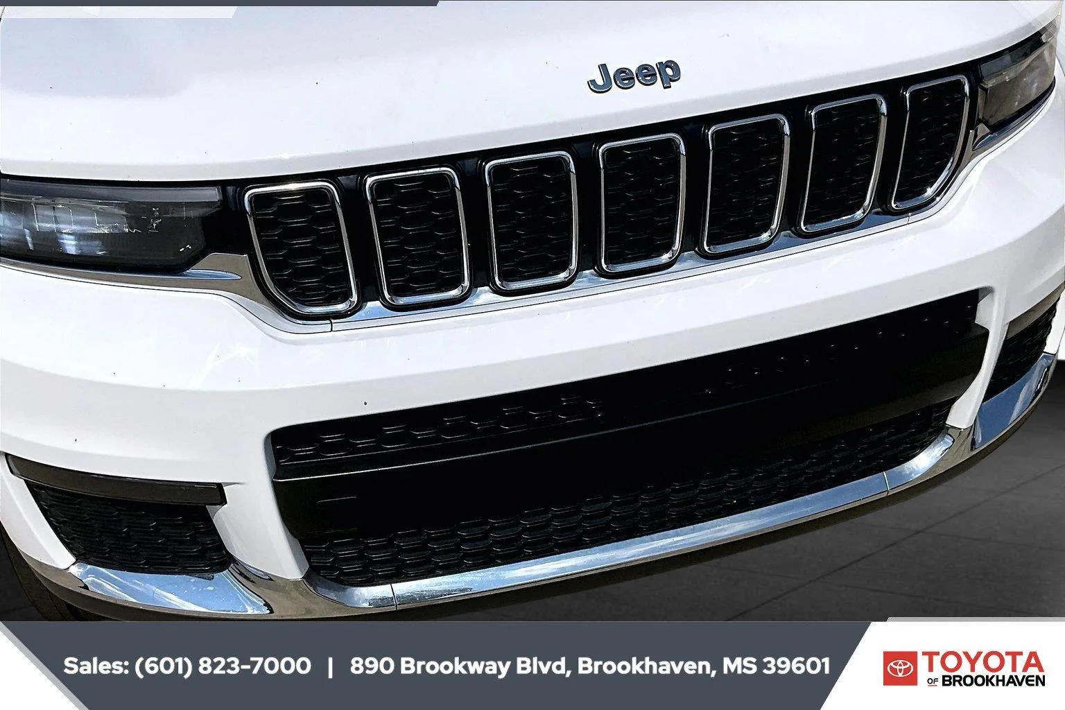 Used 2021 Bright White Clearcoat Jeep Limited image 22