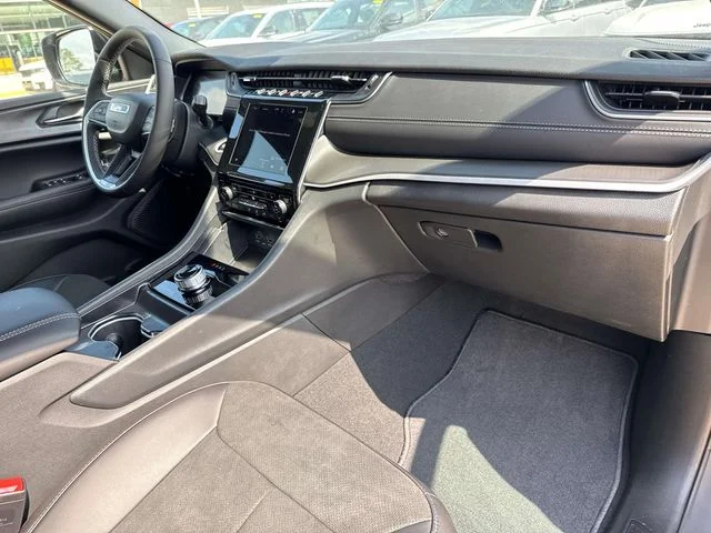New 2025 Gray Jeep Altitude X image 27