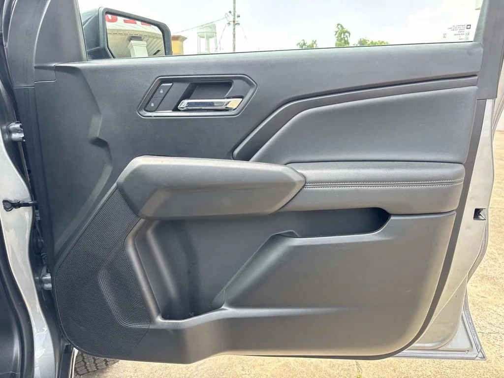 Used 2024 Silver GMC Elevation image 30