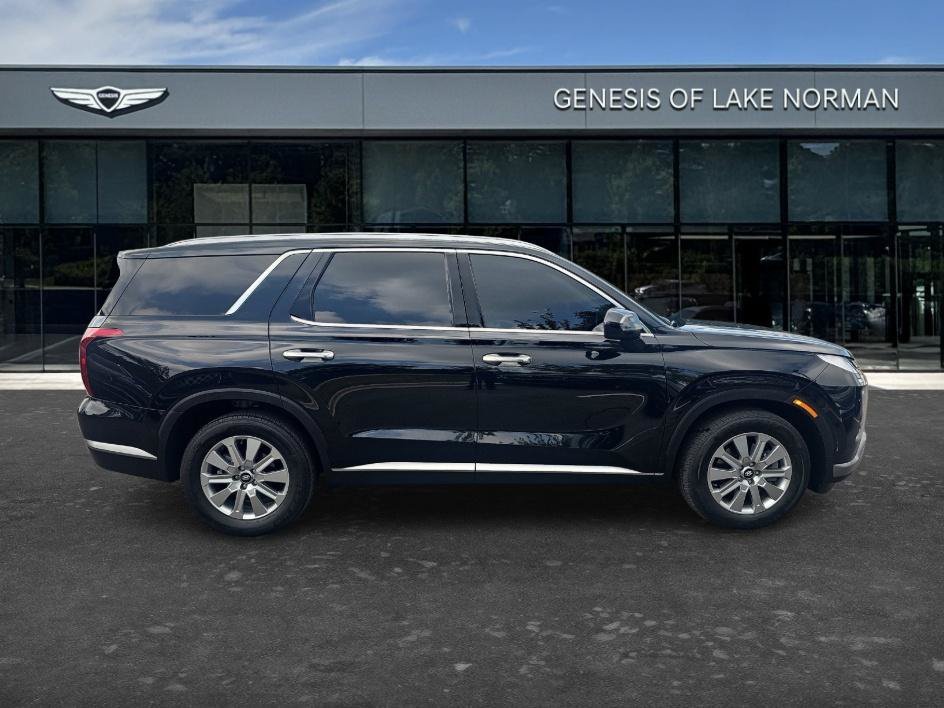 Used 2024 Abyss Black Pearl Hyundai SEL 7P image 4