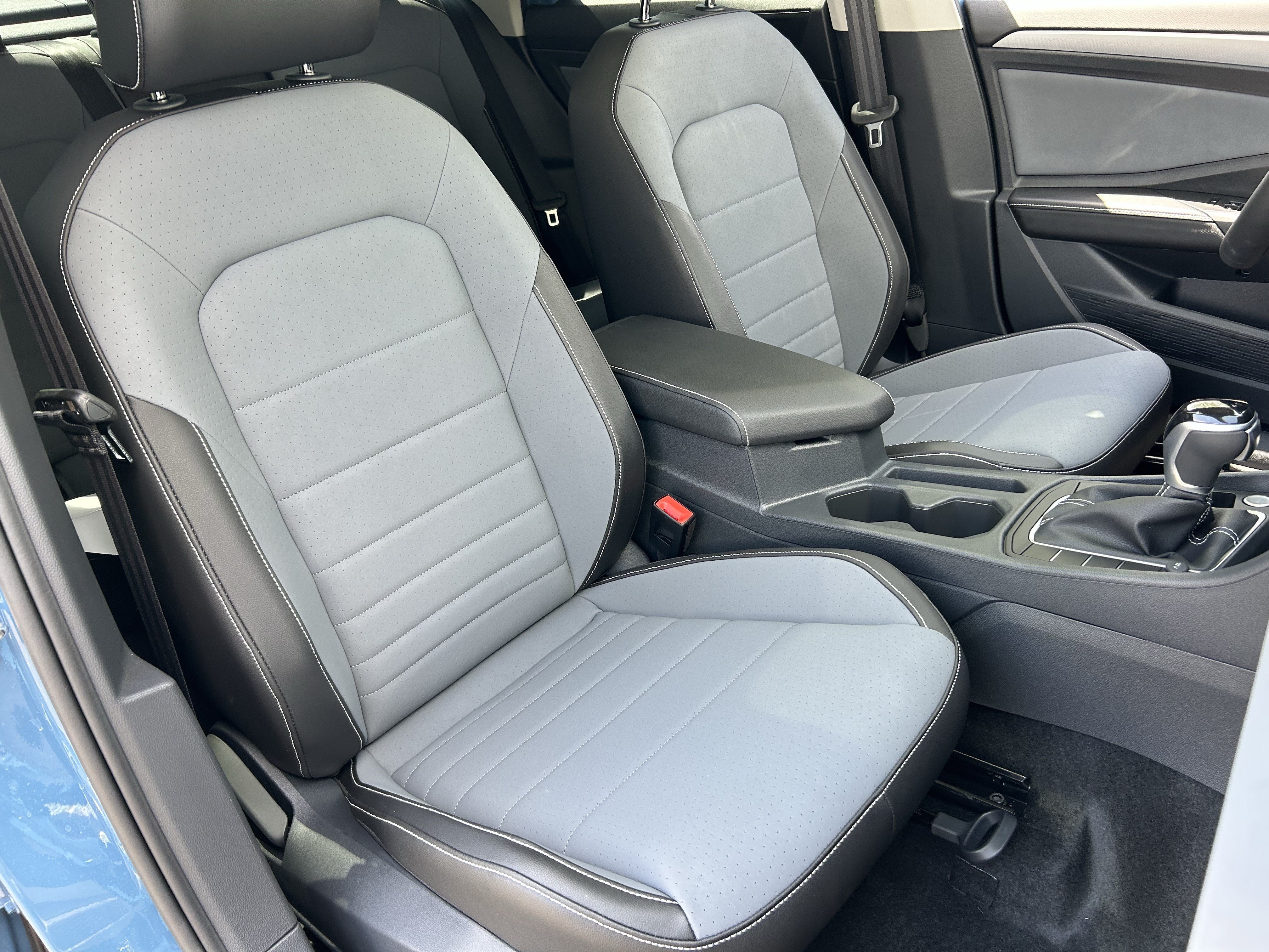 New 2026 Monterey Blue Pearl Volkswagen SE image 6