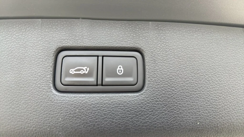 Used 2023 Himalayan Gray Genesis 2.5T image 14