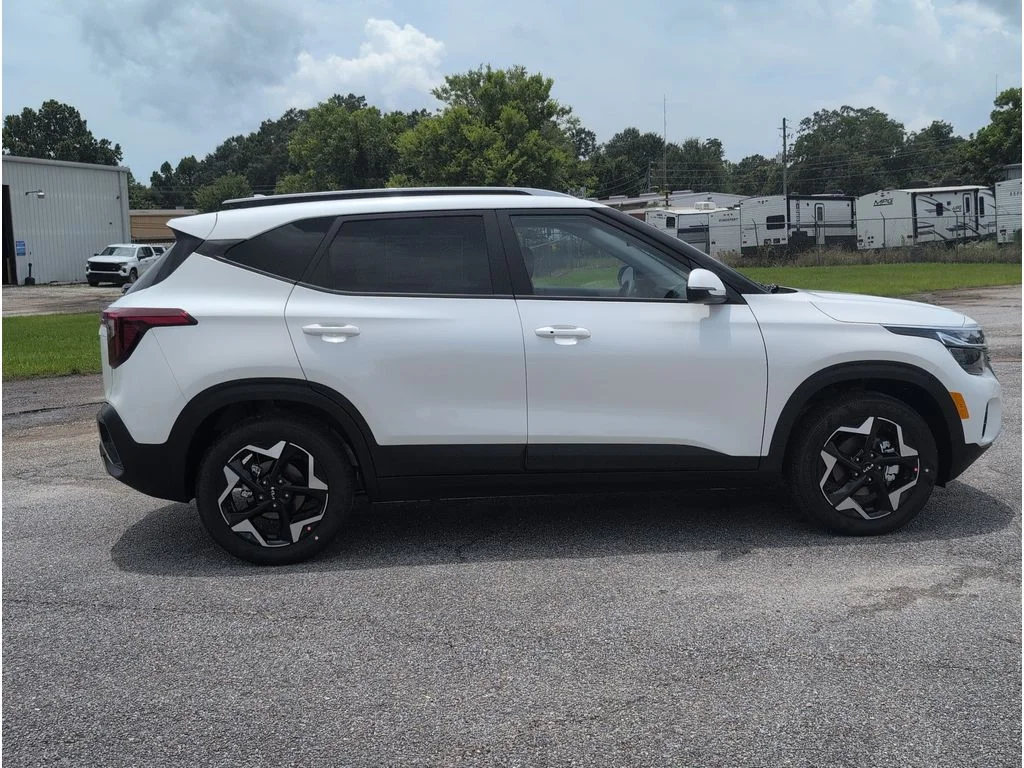 New 2026 Snow White Pearl Kia S image 6