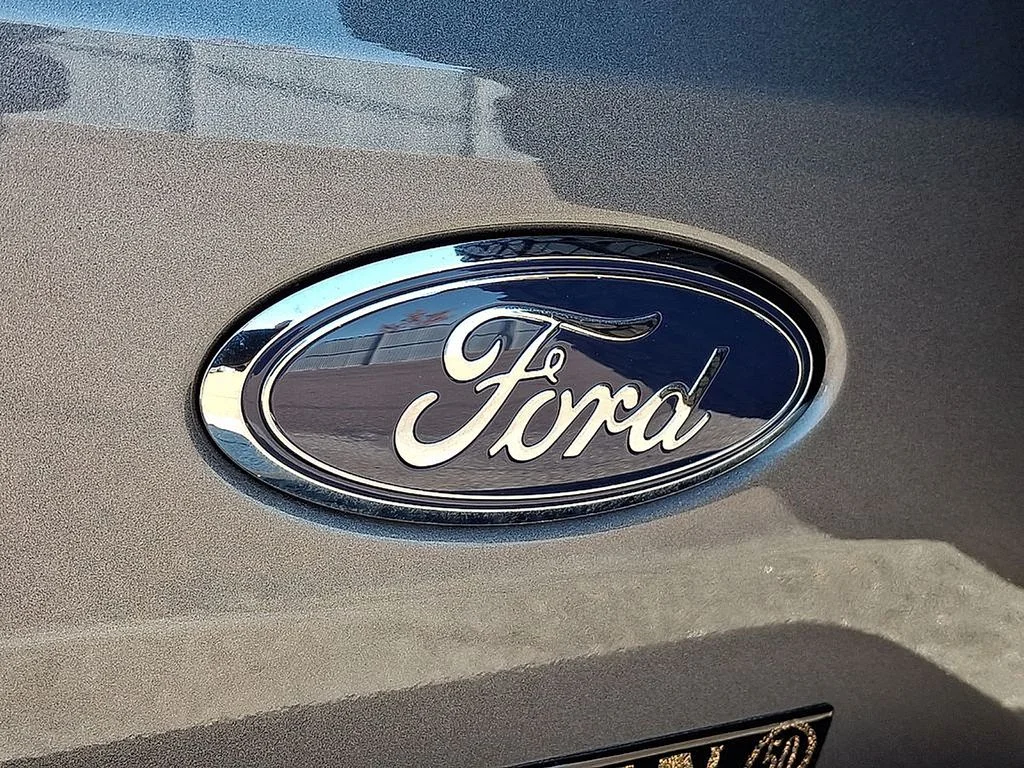 Used 2024 Gray Metallic Ford Badlands image 29