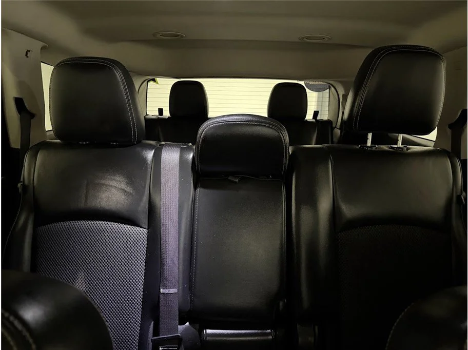 Used 2017 Pitch Black Clearcoat Dodge Crossroad Plus image 26