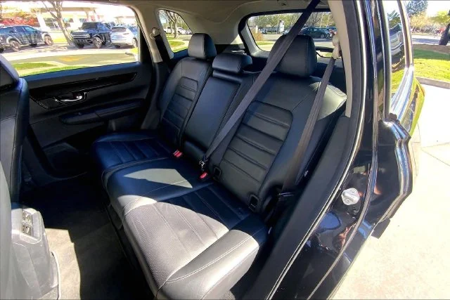 Used 2023 Silver Honda EX-L image 26