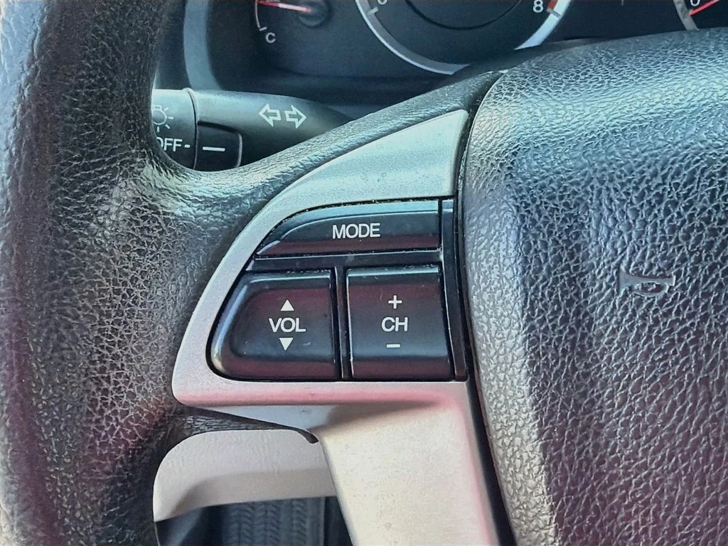 Used 2012 Polished Metal Metallic Honda LX image 12