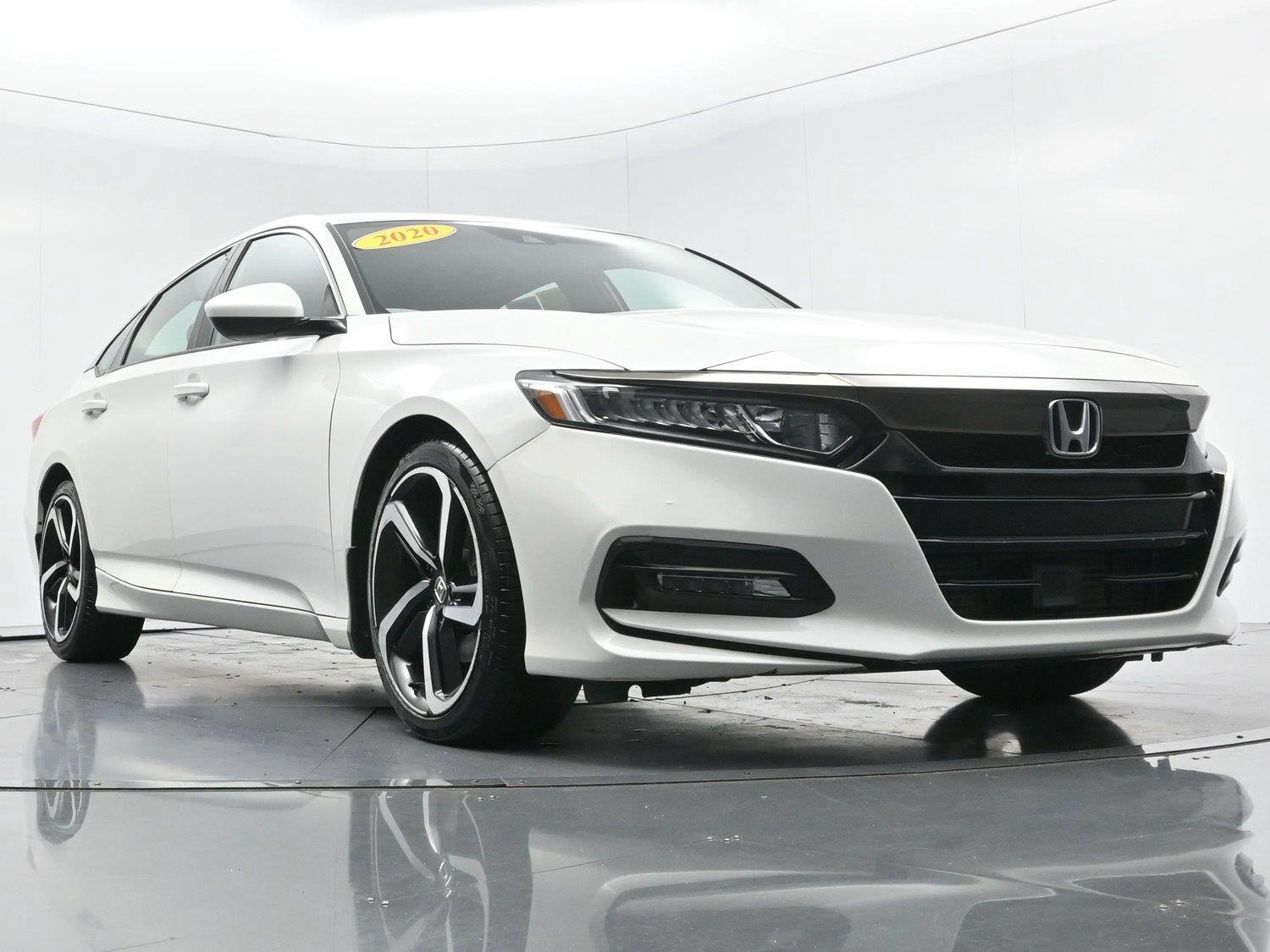 Used 2020 Platinum White Pearl Honda Sport image 42