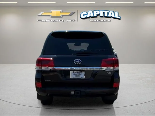 Used 2017 Black Toyota Base image 4