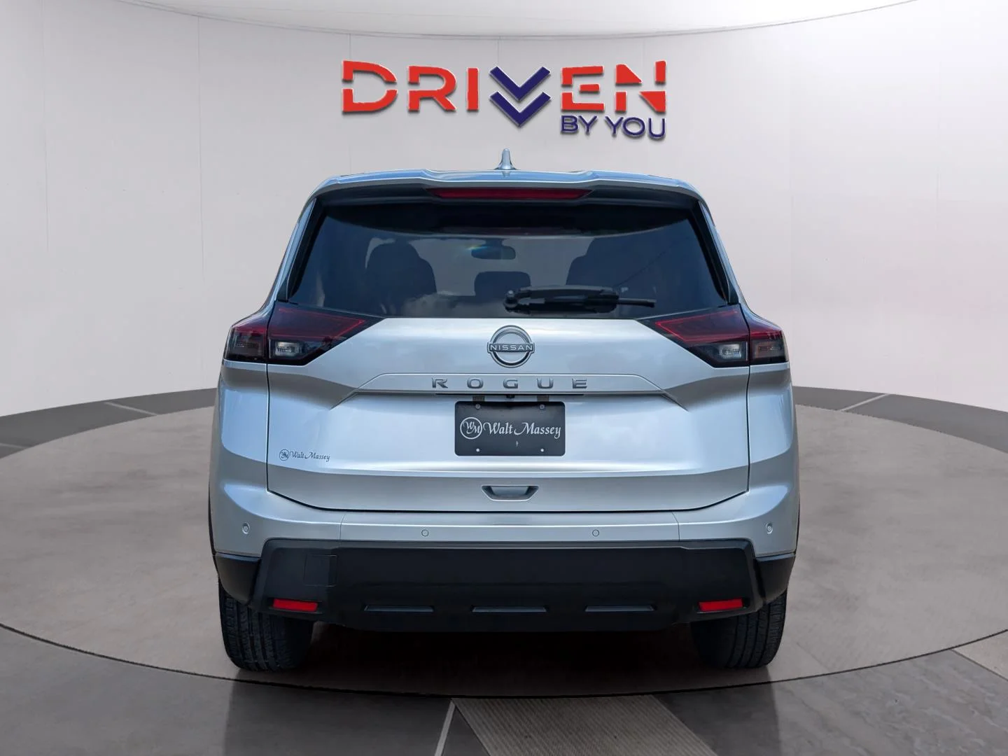 Used 2025 Brilliant Silver Metallic Nissan SV image 4