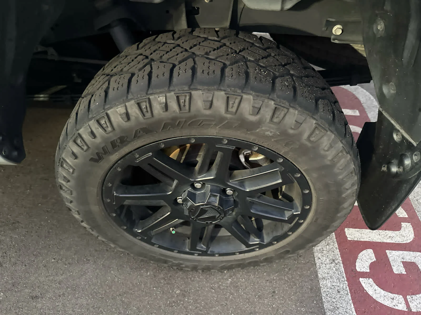 Used 2020 Cement Toyota SR5 image 5