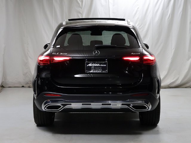 New 2026 Black Mercedes-Benz GLC 300 image 33