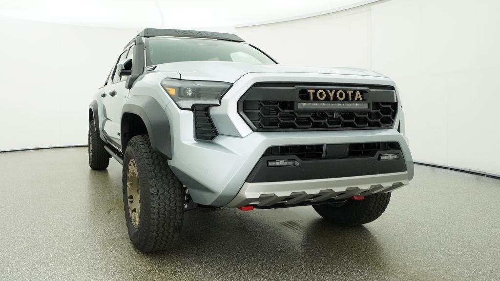 New 2026 Celestial Silver Metallic Toyota Trailhunter image 5
