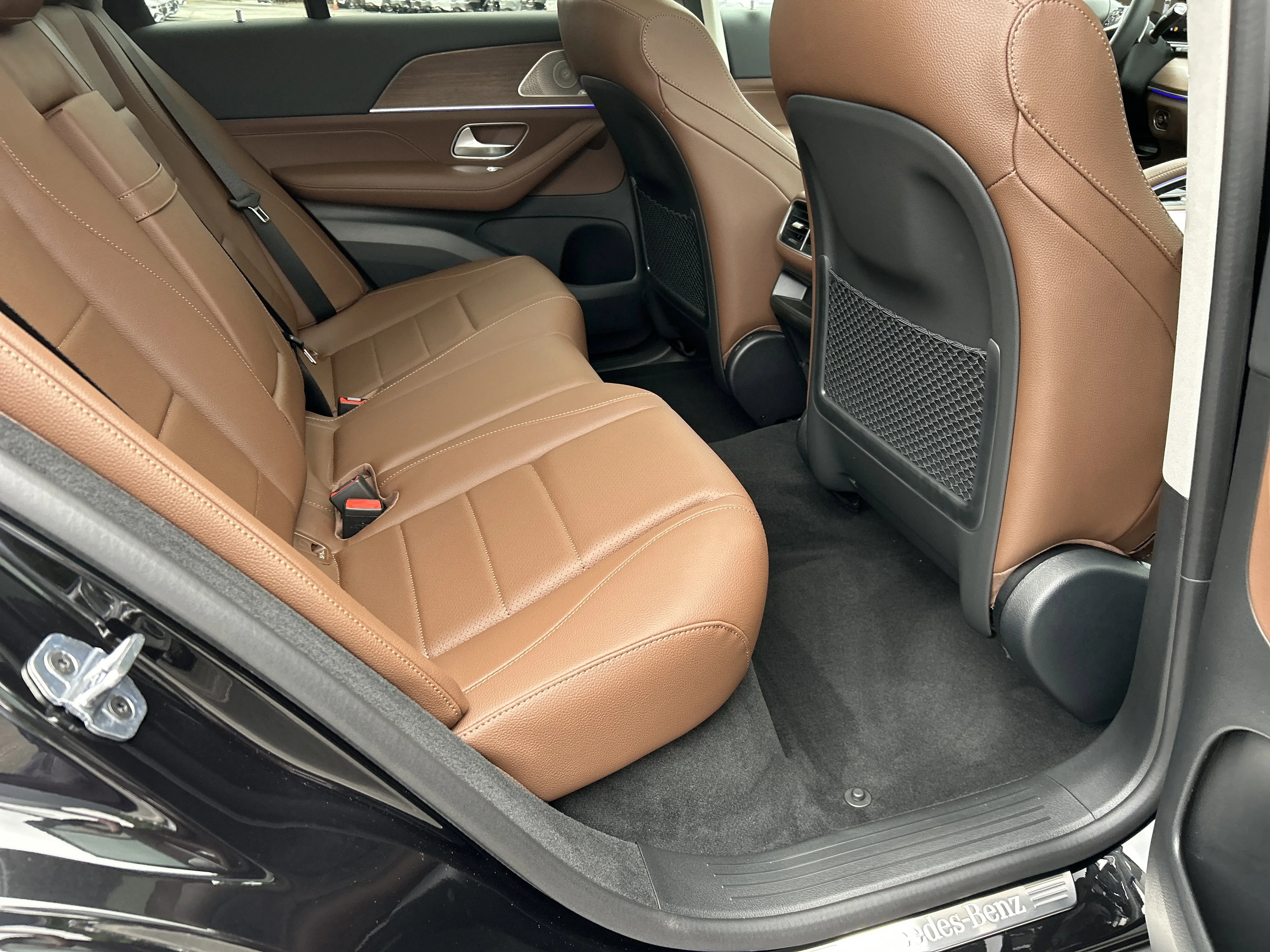 New 2026 Obsidian Black Metallic Mercedes-Benz GLE 350 4MATIC® SUV image 39