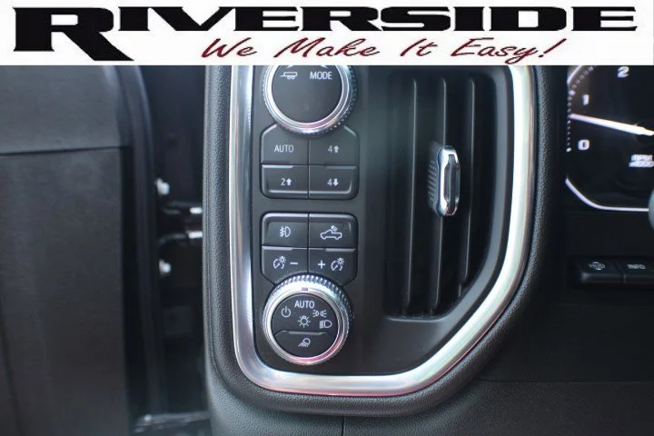 Certified Used 2022 Onyx Black GMC Denali image 7