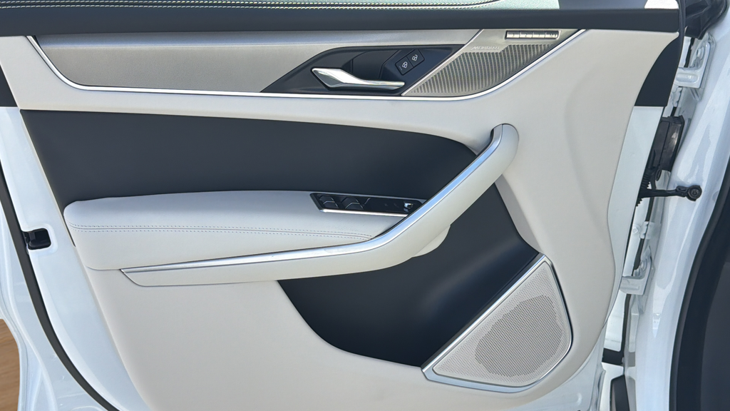 2026 Jaguar F-Pace R-Dynamic S - Photo 21