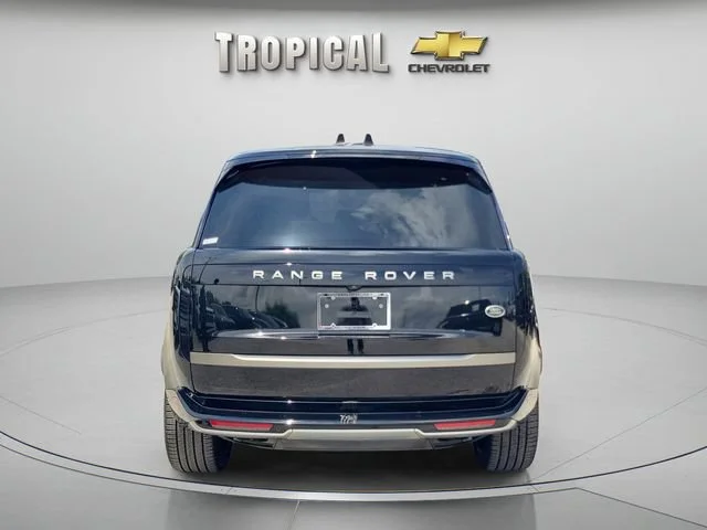 Used 2023 Black Land Rover SE image 4