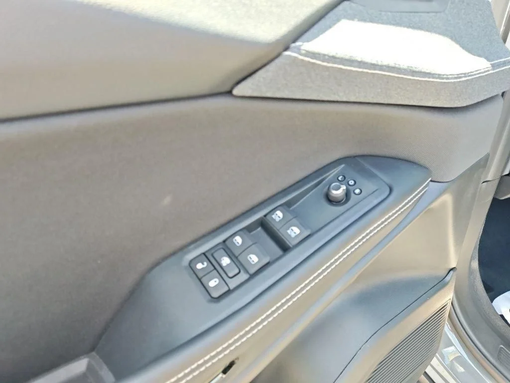 New 2026 Sting-Gray Clearcoat Jeep Laredo image 16