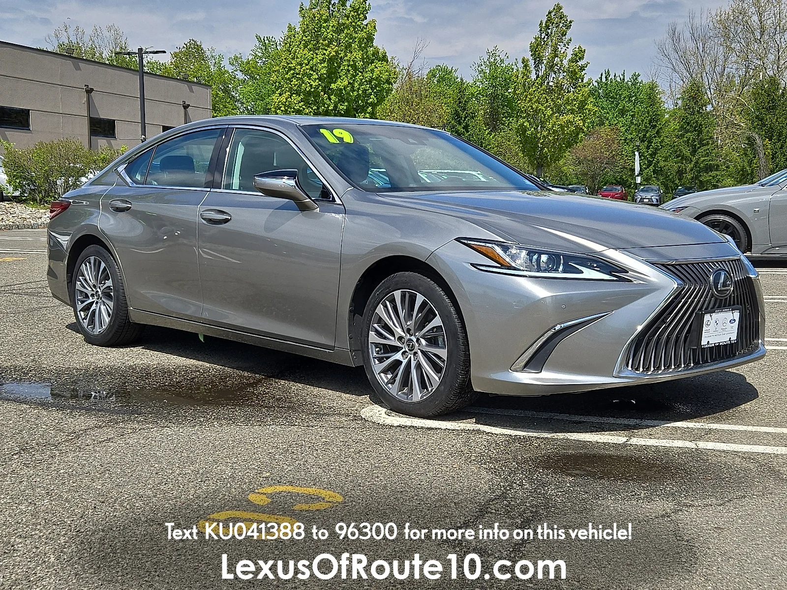 2019 Lexus ES