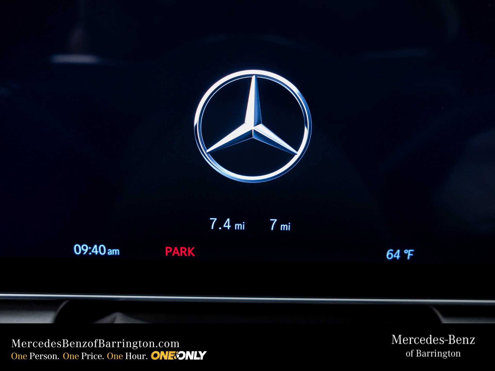 New 2026 MANUFAKTUR Moonlight White Metallic Mercedes-Benz GLC 300 image 71